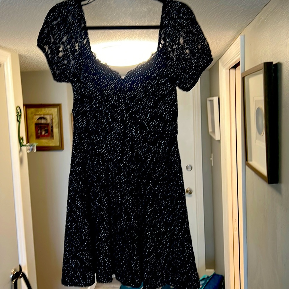 City Vibe sweetheart neckline blue with white polka dots
